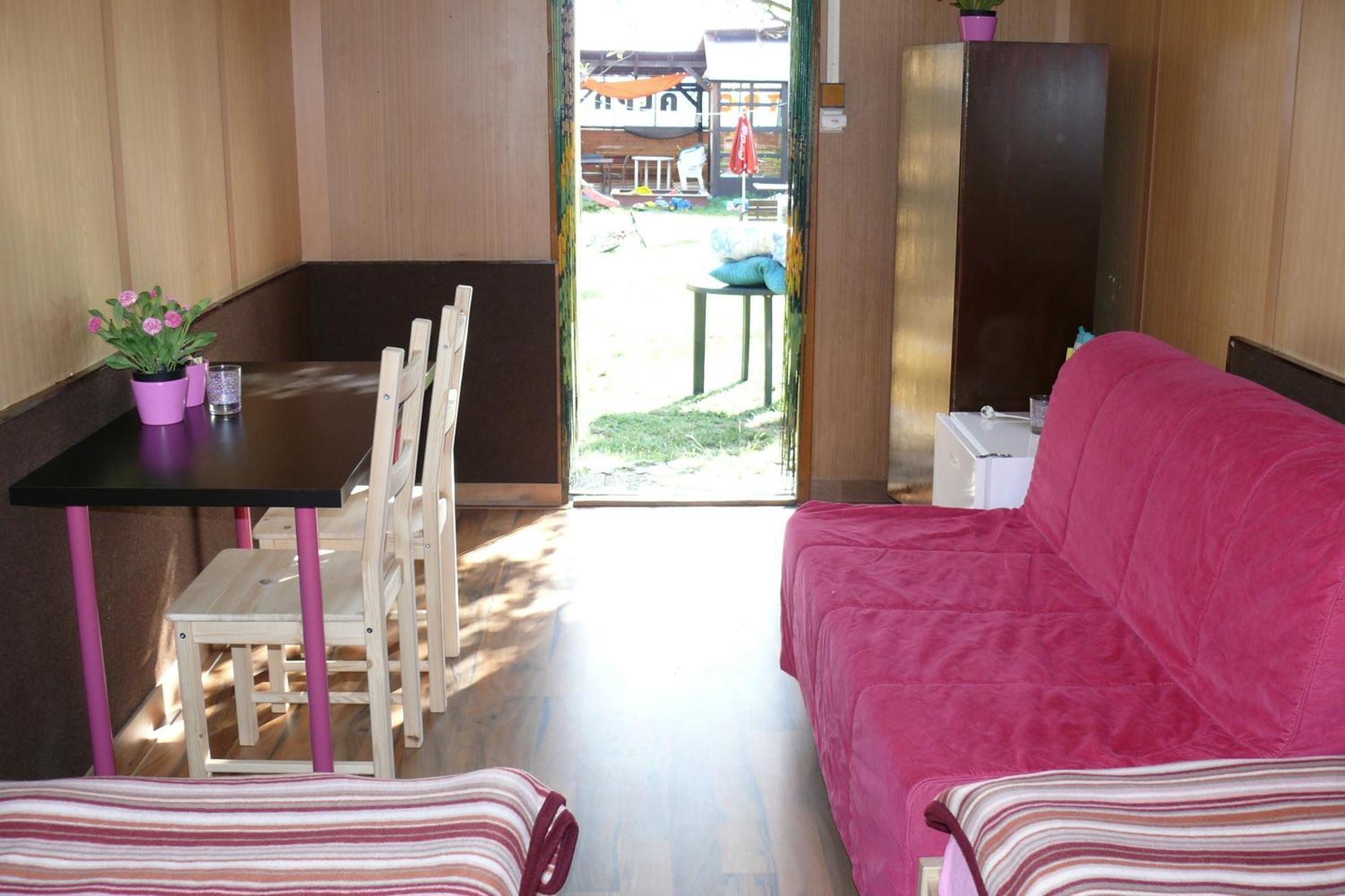 Camp Alpa Hotel Ostrovačice Buitenkant foto